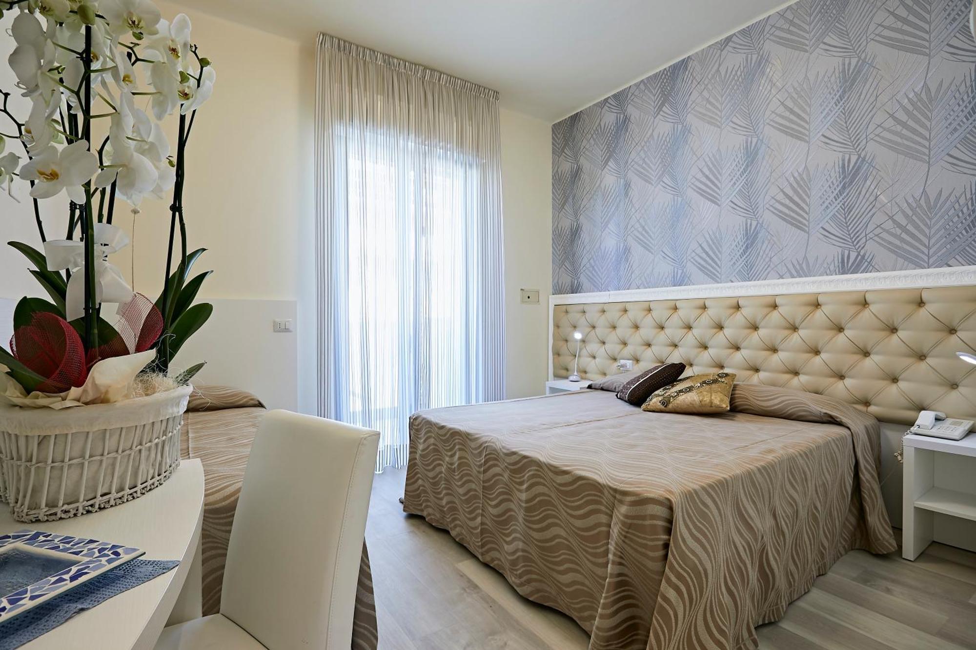 Hotel Athena Червия Экстерьер фото